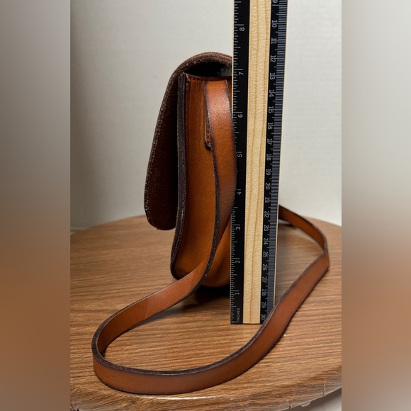 Lucky Brand Vtg Terra Cotta 100% CowHide Leather Horseshoe Purse Handbag - Picture 3 of 8